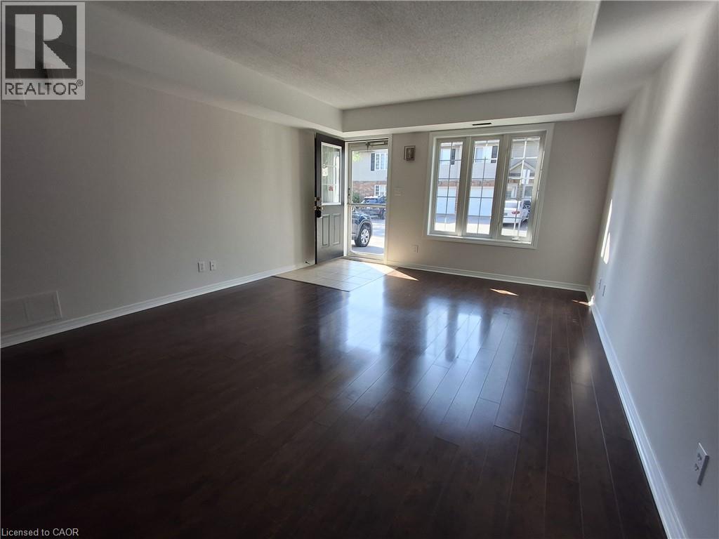 996 Rymal Road E Unit# 15, Hamilton, Ontario  L8W 3N5 - Photo 3 - 40767751