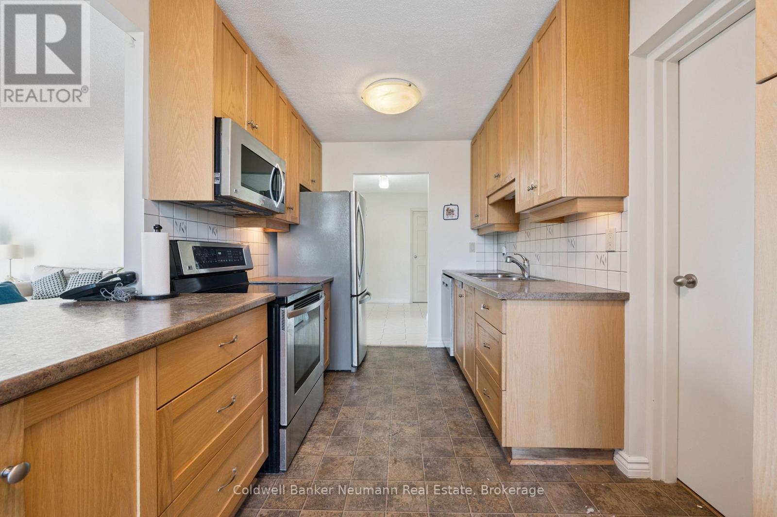 303 - 19 Woodlawn Road E, Guelph (Riverside Park), Ontario  N1H 7B1 - Photo 19 - X12419598