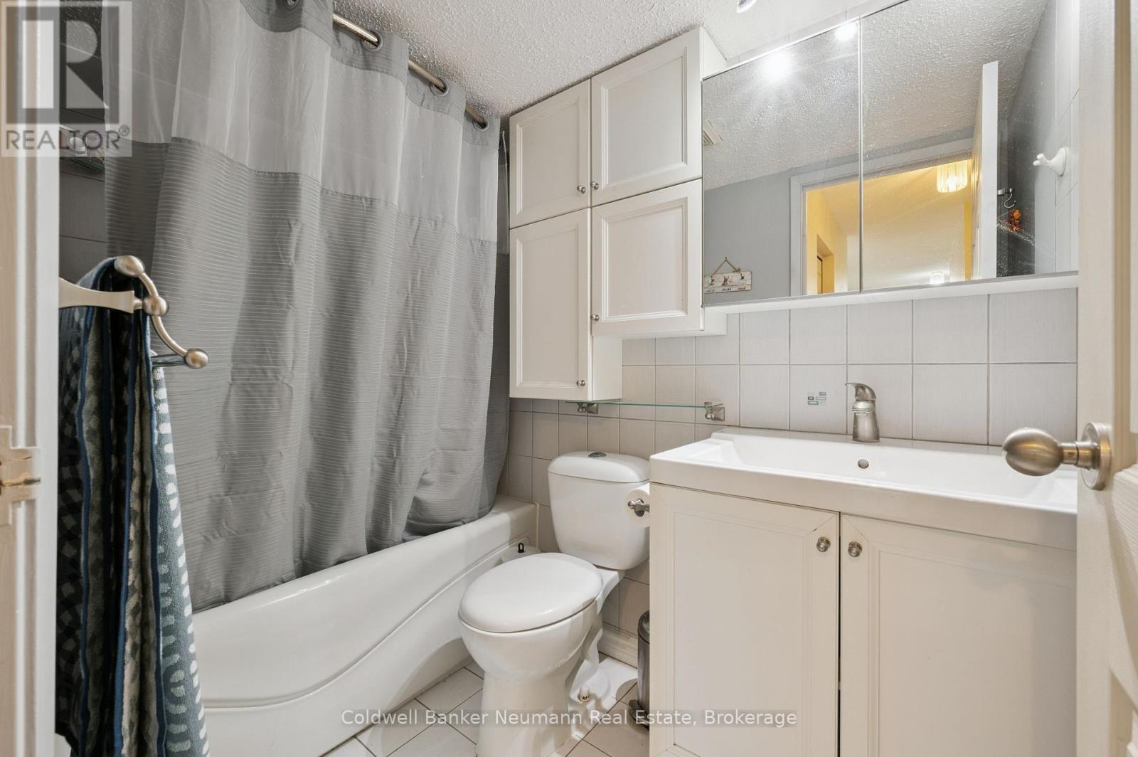 303 - 19 Woodlawn Road E, Guelph (Riverside Park), Ontario  N1H 7B1 - Photo 31 - X12419598