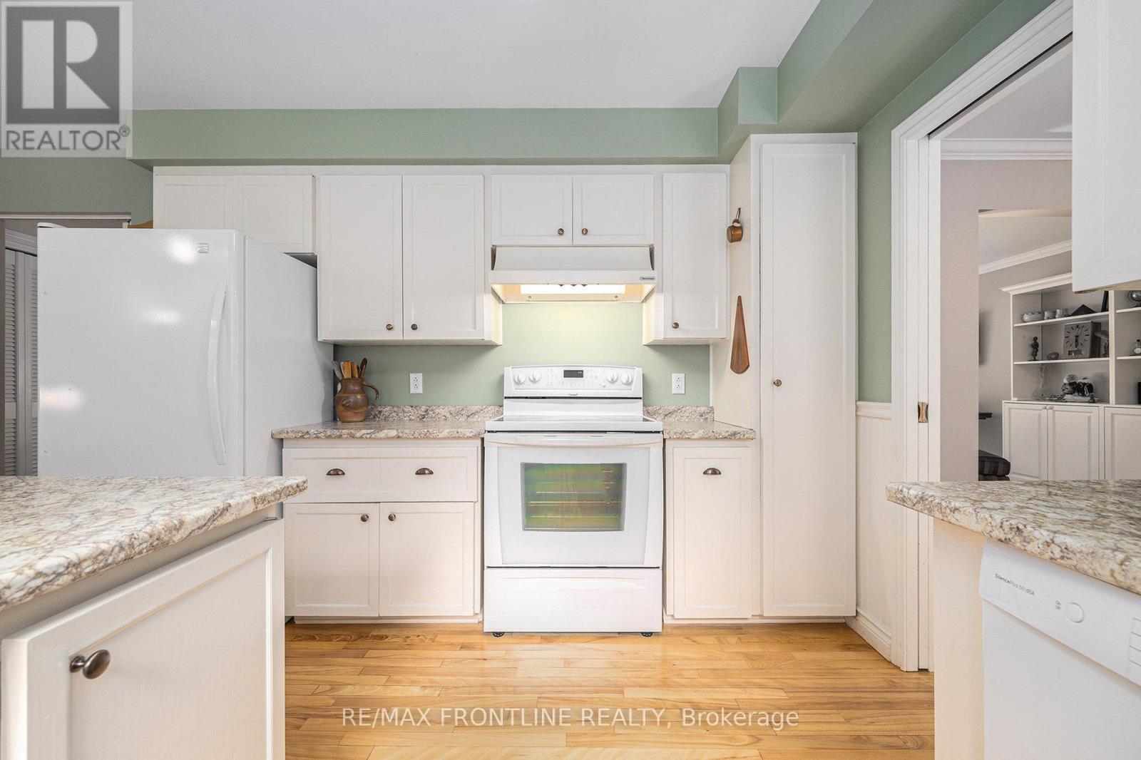 12 Glenview Crescent, Perth, Ontario  K7H 2L2 - Photo 17 - X12419584
