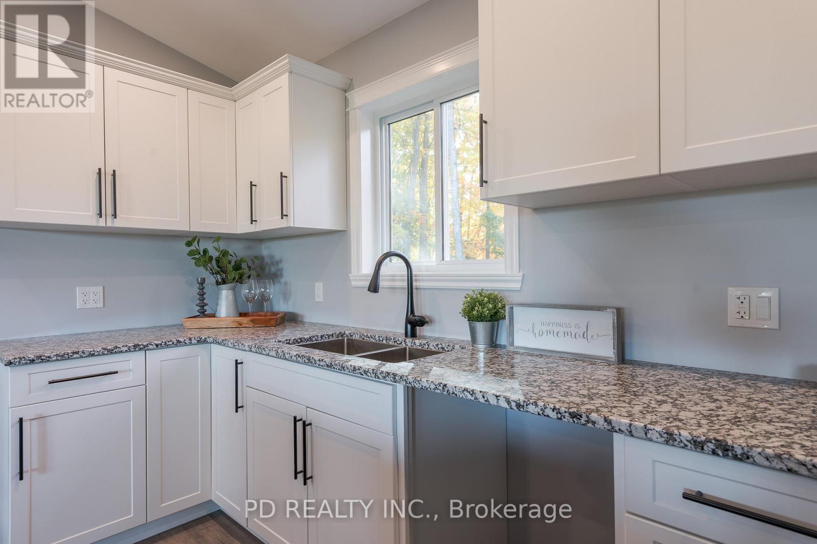 2 East Street, Kawartha Lakes, Ontario  L0A 1A0 - Photo 19 - X12419519