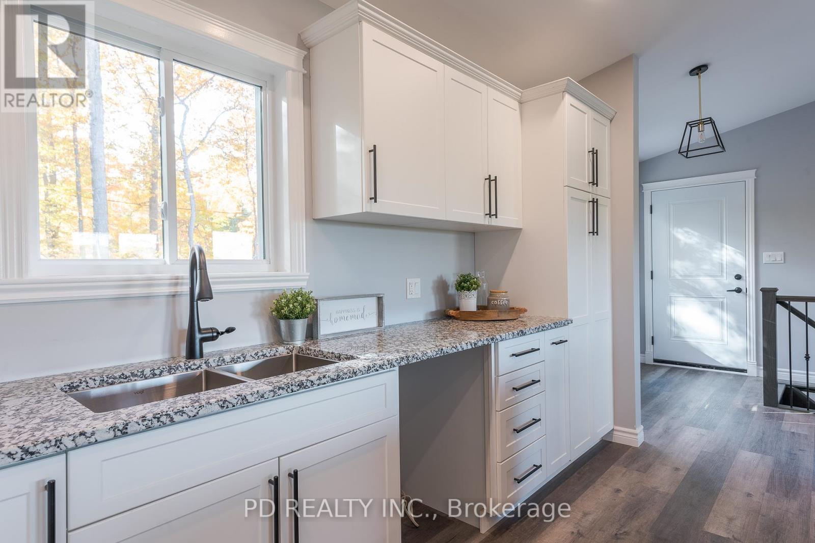 2 East Street, Kawartha Lakes, Ontario  L0A 1A0 - Photo 20 - X12419519