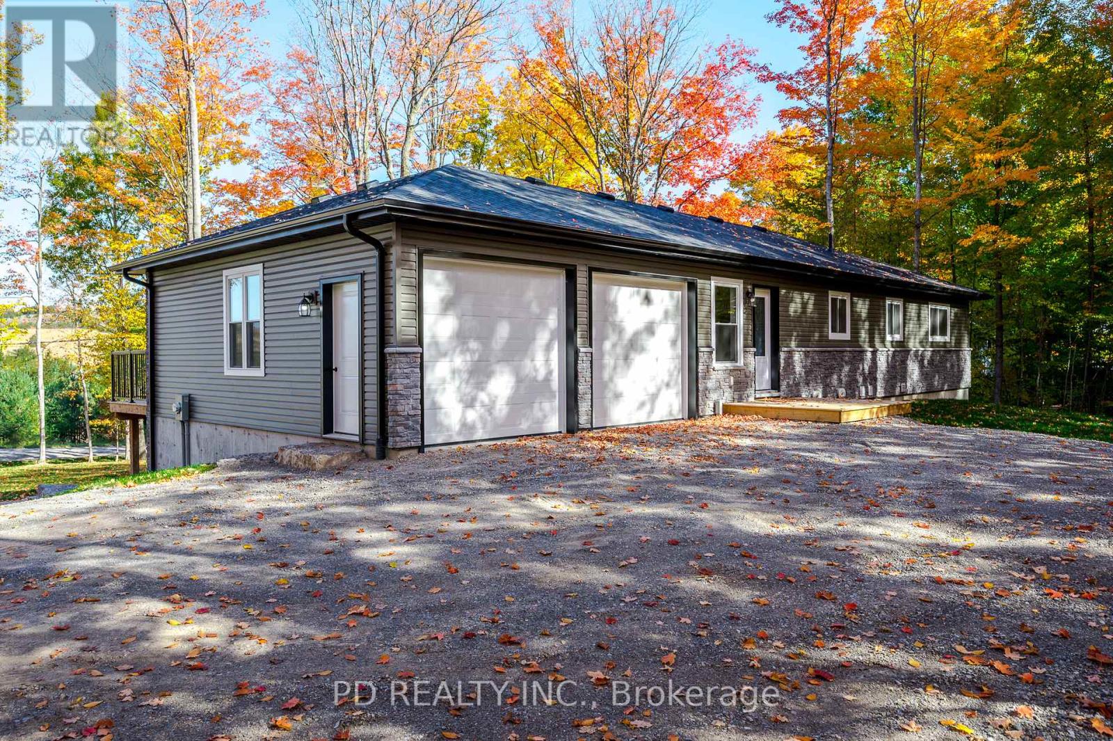 2 East Street, Kawartha Lakes, Ontario  L0A 1A0 - Photo 5 - X12419519