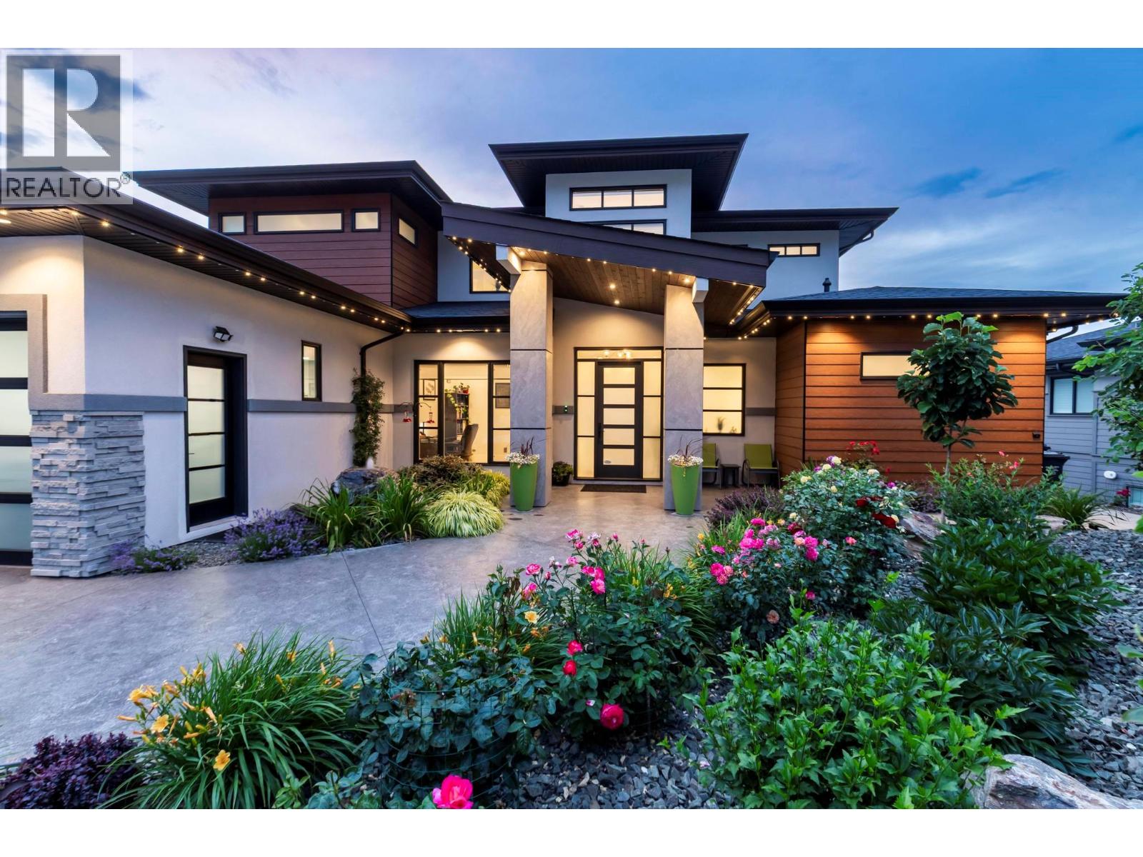 5564 Upper Mission Drive Kelowna Photo 4