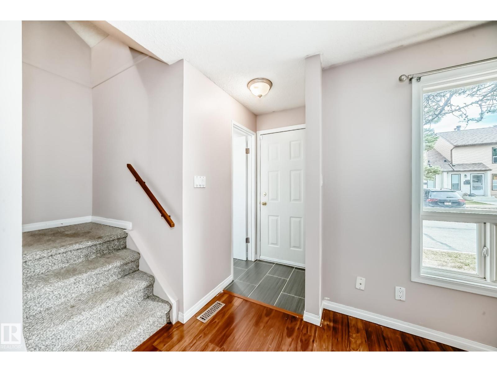 #24 1651 46 St Nw, Edmonton, Alberta  T6L 5H2 - Photo 2 - E4458940