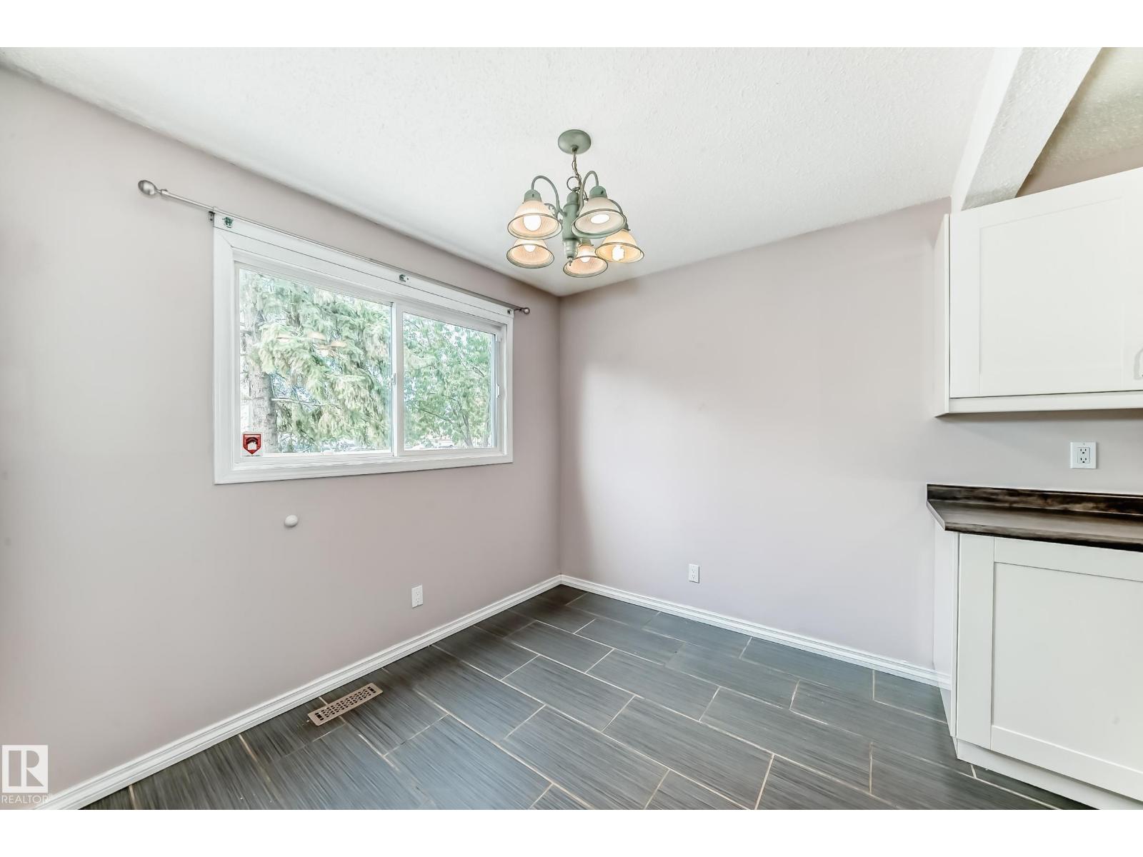 #24 1651 46 St Nw, Edmonton, Alberta  T6L 5H2 - Photo 8 - E4458940