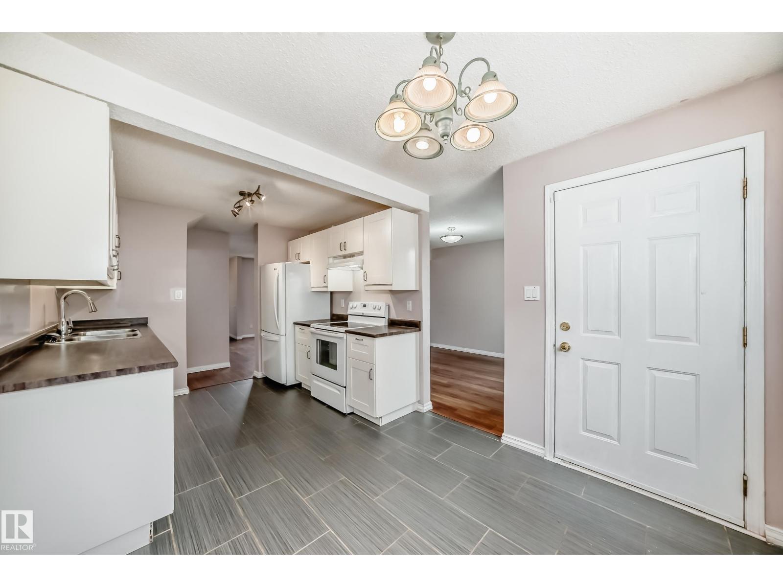 #24 1651 46 St Nw, Edmonton, Alberta  T6L 5H2 - Photo 9 - E4458940