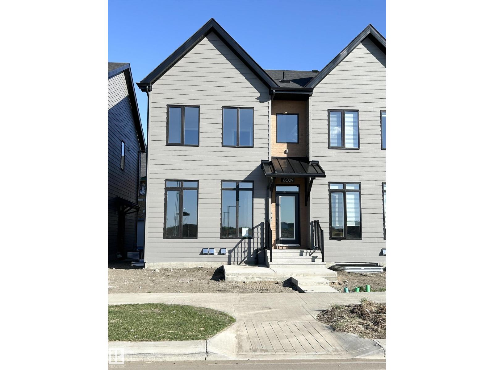 8029 Cedric Mah Rd Nw, Edmonton, Alberta  T5G 2Z5 - Photo 2 - E4458941