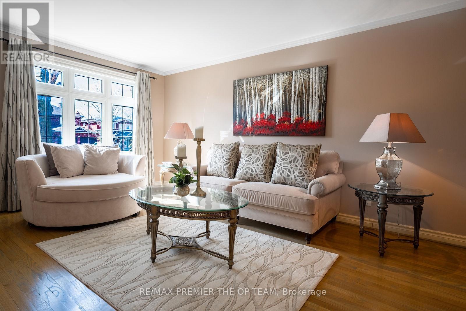 182 Clover Leaf Street, Vaughan, Ontario  L4L 5H7 - Photo 7 - N12419417