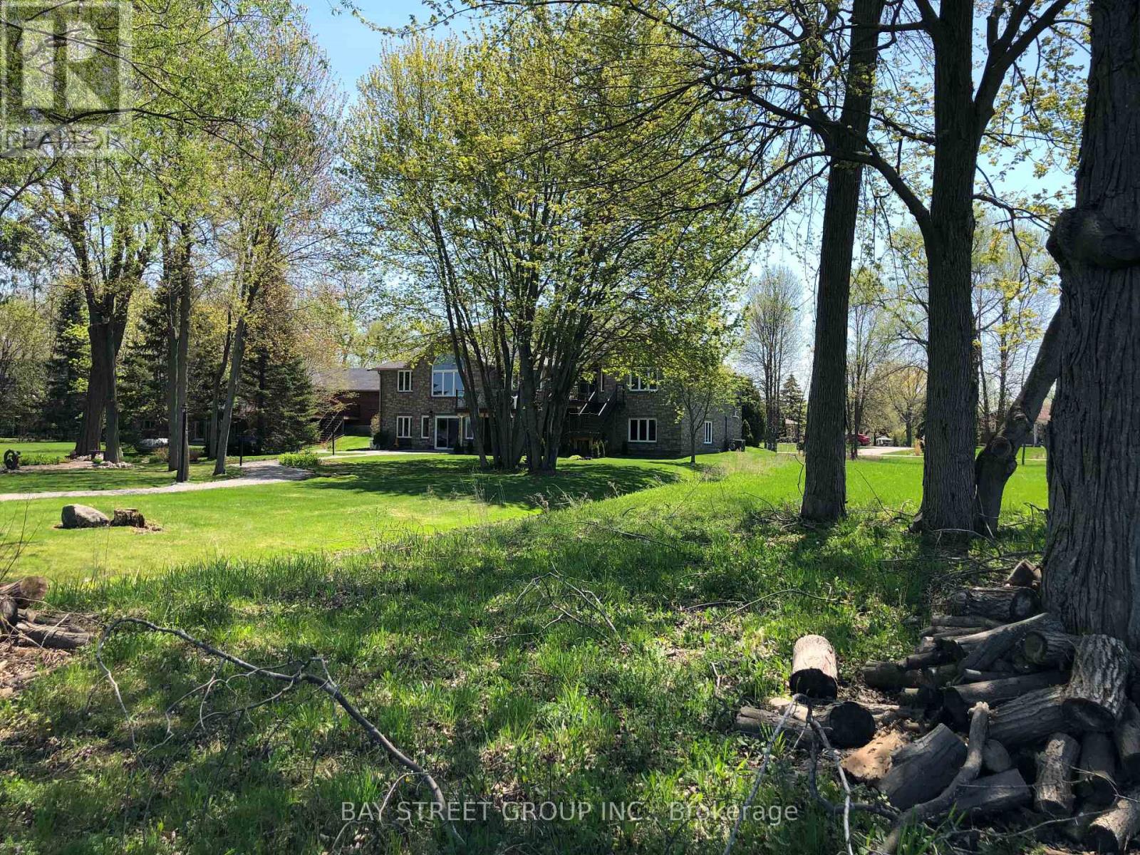 172 Bayshore Drive, Ramara, Ontario  L0K 1B0 - Photo 15 - S12419428