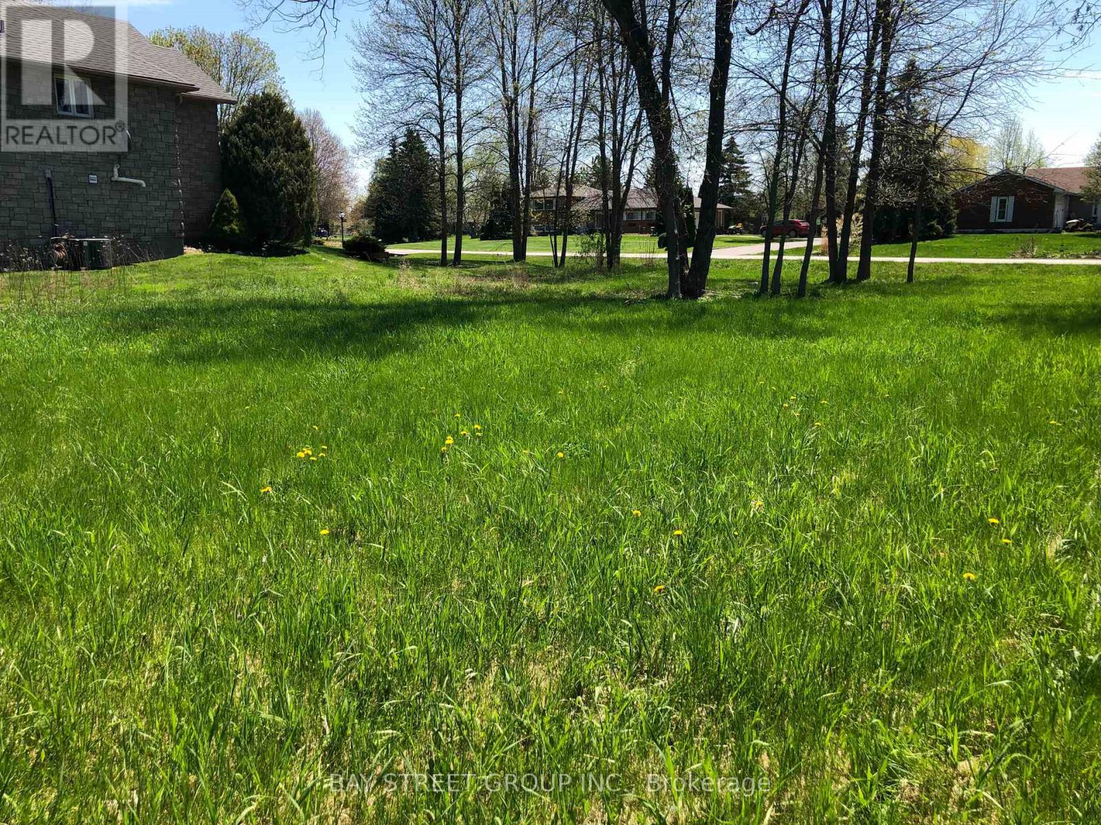 172 Bayshore Drive, Ramara, Ontario  L0K 1B0 - Photo 18 - S12419428