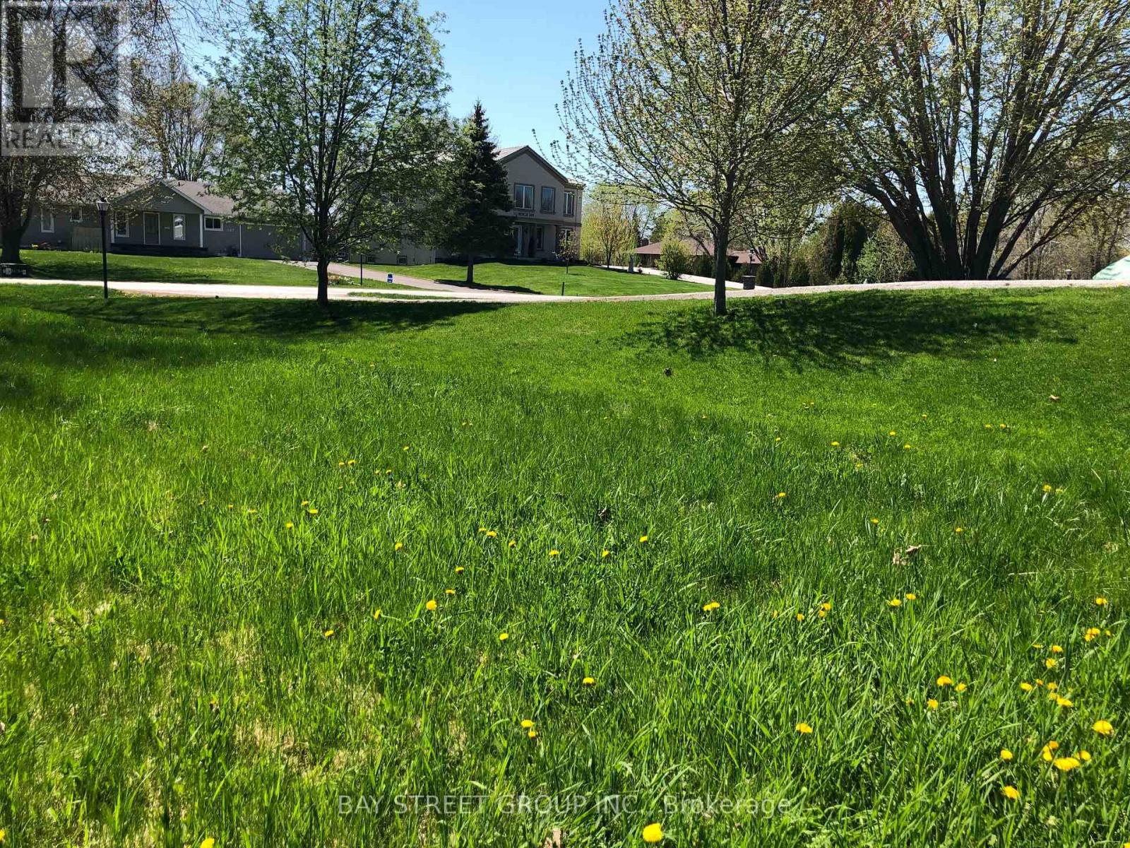 172 Bayshore Drive, Ramara, Ontario  L0K 1B0 - Photo 19 - S12419428