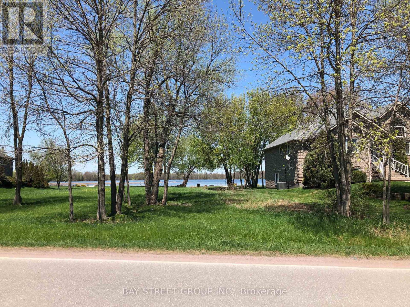 172 Bayshore Drive, Ramara, Ontario  L0K 1B0 - Photo 23 - S12419428