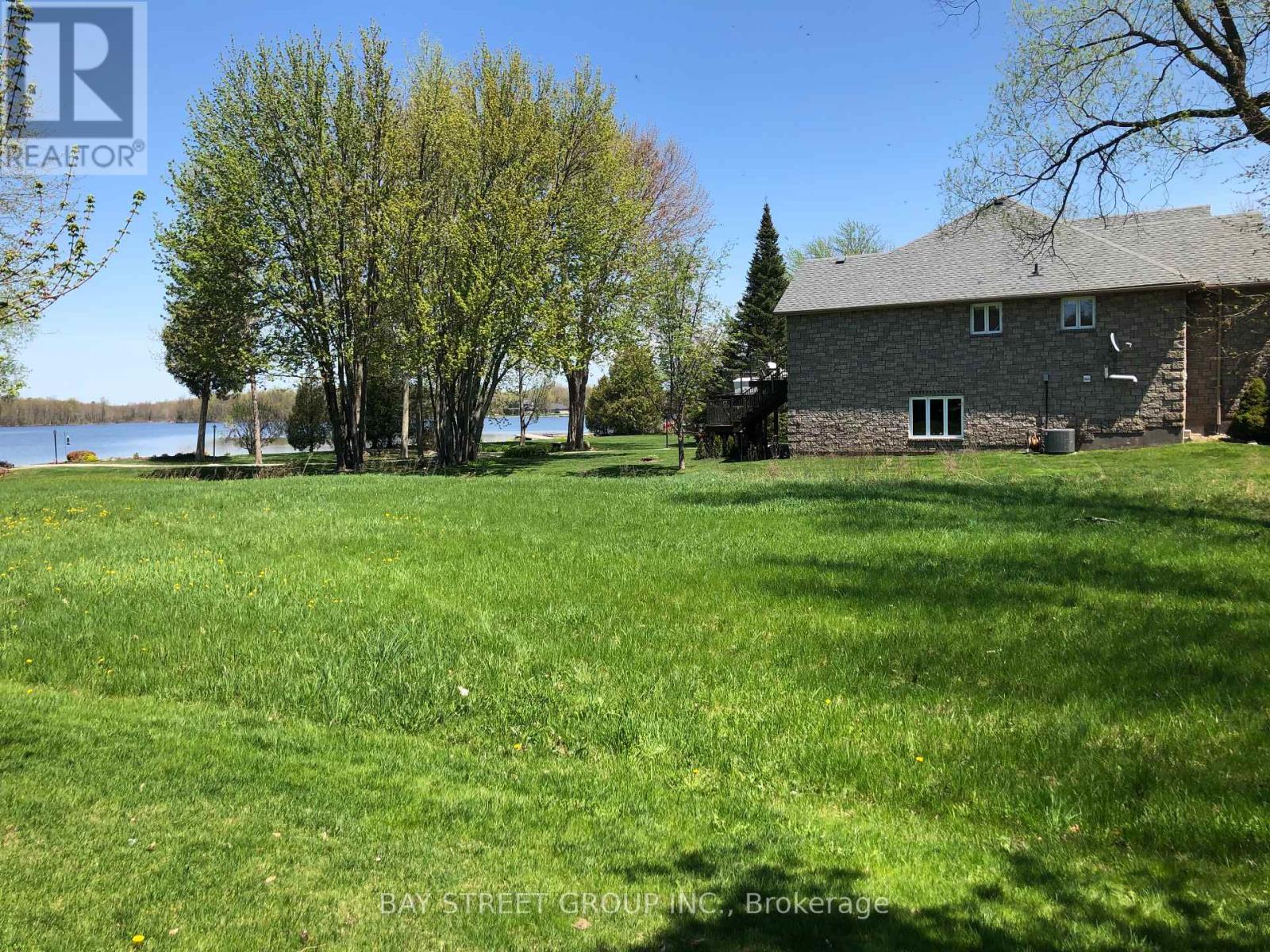 172 Bayshore Drive, Ramara, Ontario  L0K 1B0 - Photo 24 - S12419428