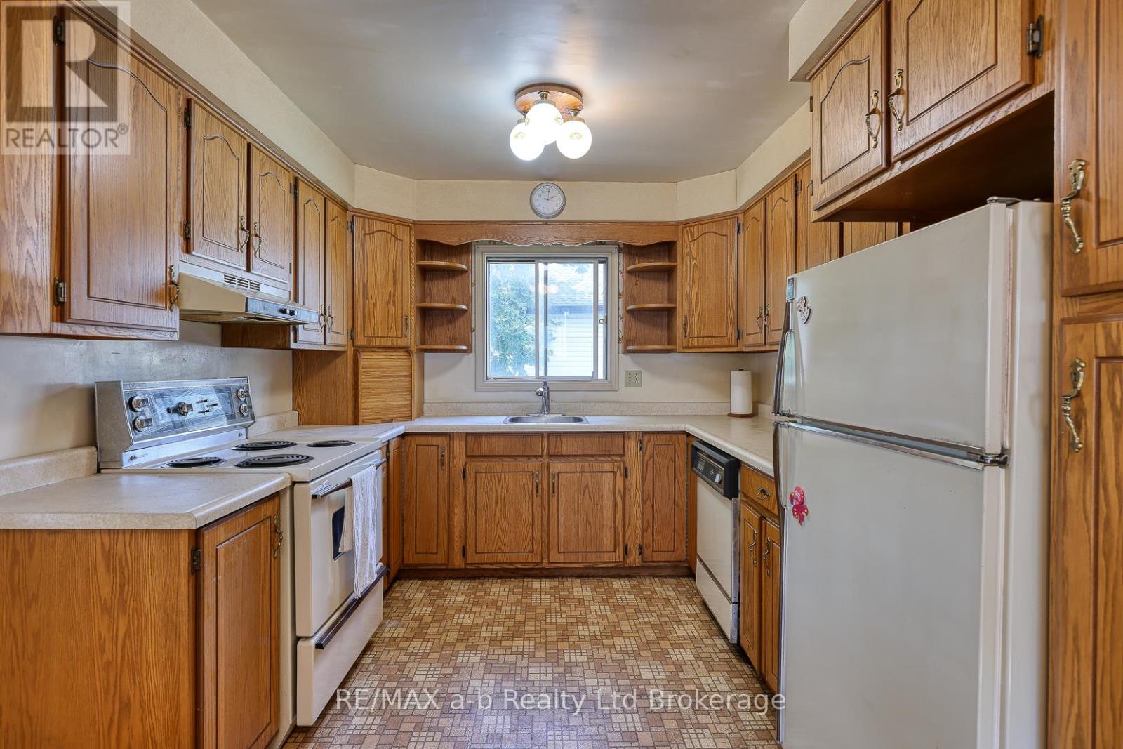 17 Bexley Street, Woodstock, Ontario  N4S 5X6 - Photo 17 - X12419477
