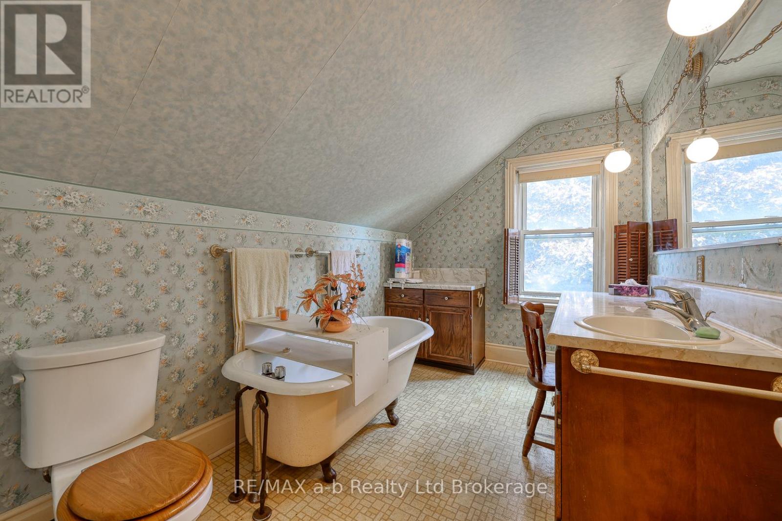 17 Bexley Street, Woodstock, Ontario  N4S 5X6 - Photo 27 - X12419477