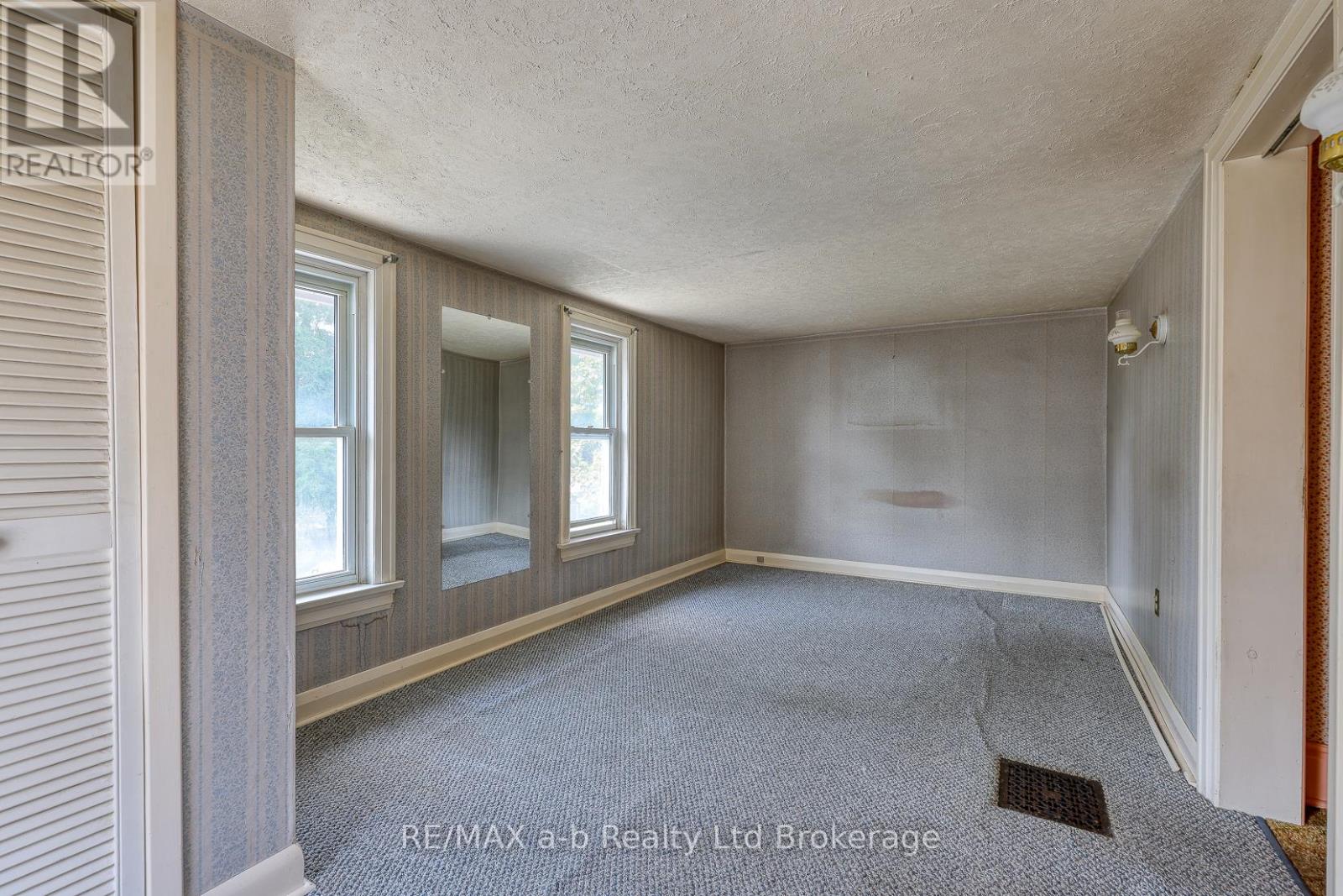 17 Bexley Street, Woodstock, Ontario  N4S 5X6 - Photo 30 - X12419477