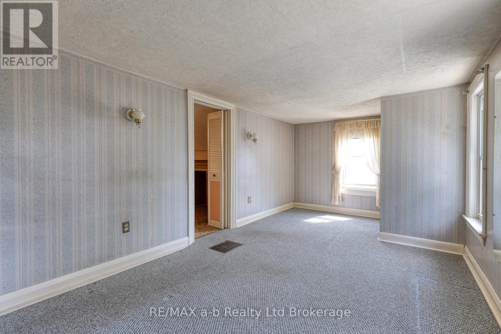 17 Bexley Street, Woodstock, Ontario  N4S 5X6 - Photo 31 - X12419477