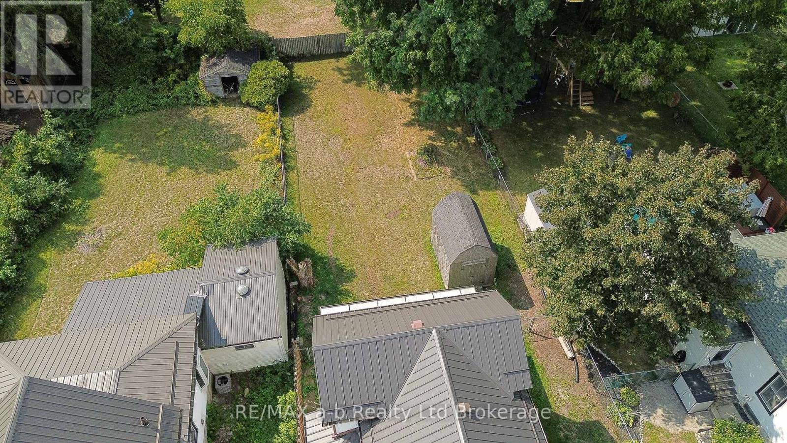 17 Bexley Street, Woodstock, Ontario  N4S 5X6 - Photo 4 - X12419477