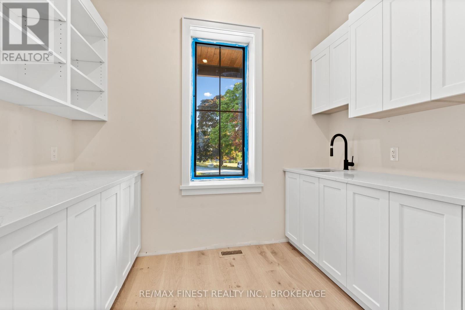 371 Maple Ridge Drive, Kingston, Ontario  K7M 5P1 - Photo 6 - X12419515