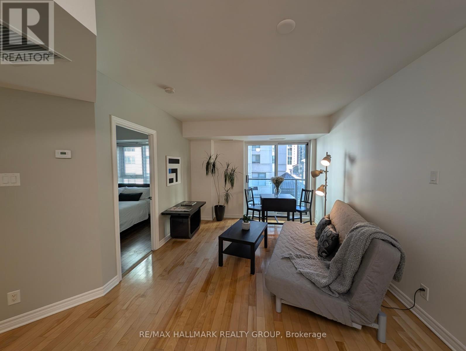 405 - 445 Laurier Avenue W, Ottawa, Ontario  K1R 0A2 - Photo 11 - X12369987