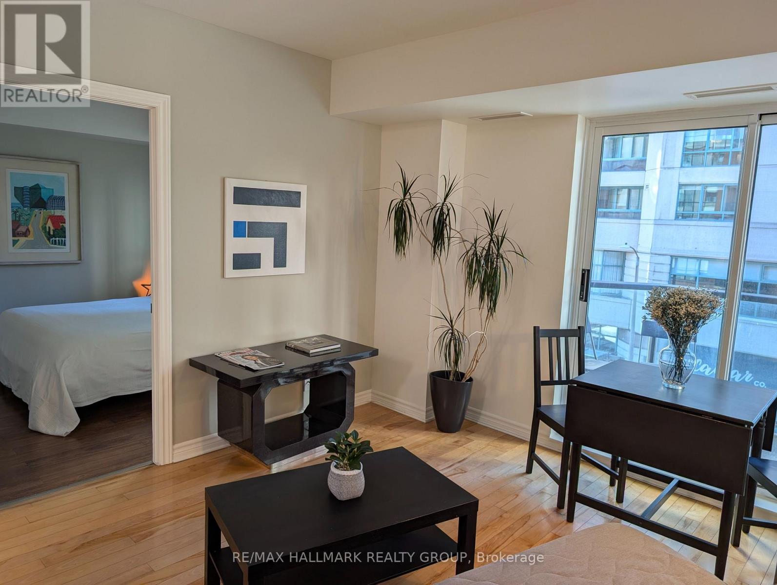 405 - 445 Laurier Avenue W, Ottawa, Ontario  K1R 0A2 - Photo 13 - X12369987