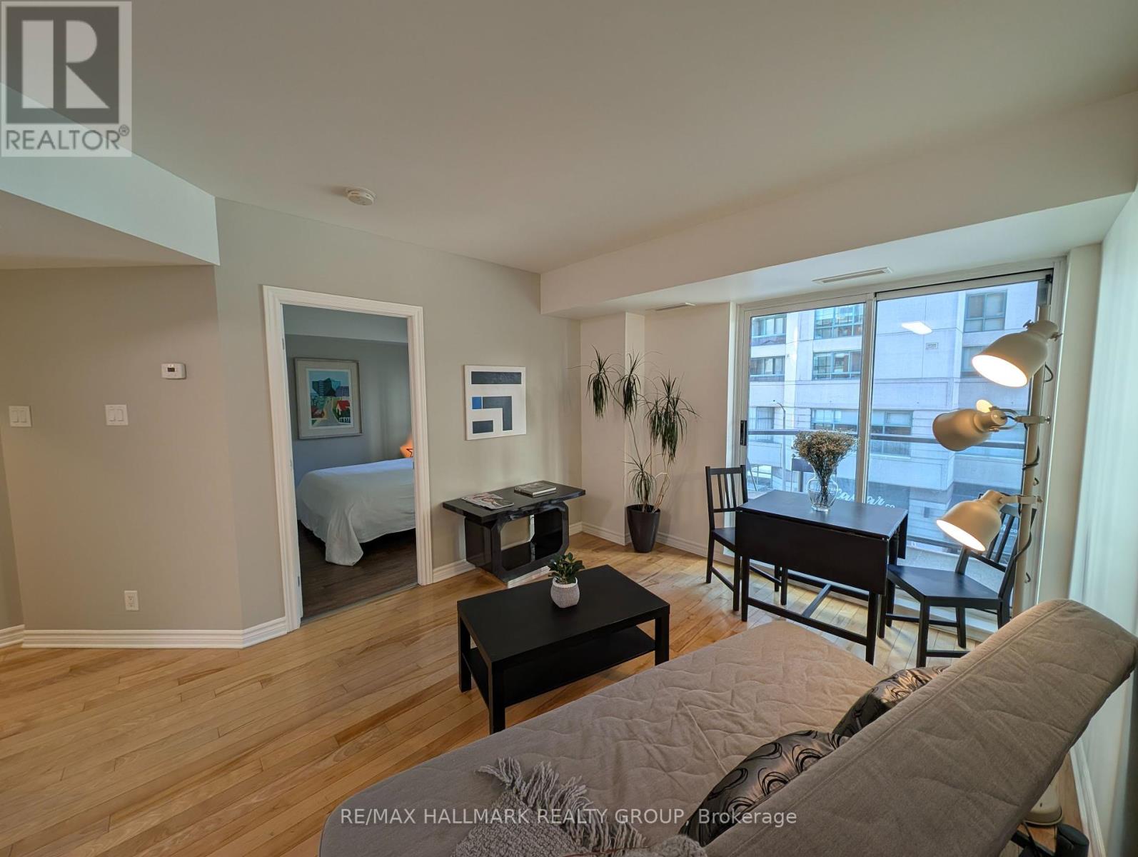 405 - 445 Laurier Avenue W, Ottawa, Ontario  K1R 0A2 - Photo 15 - X12369987
