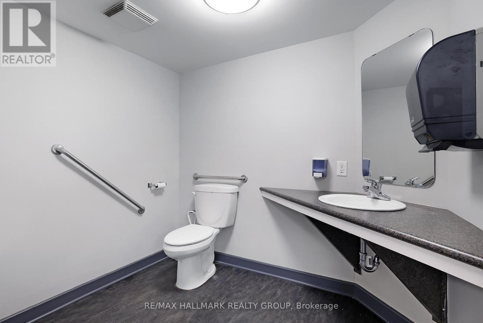 405 - 445 Laurier Avenue W, Ottawa, Ontario  K1R 0A2 - Photo 29 - X12369987