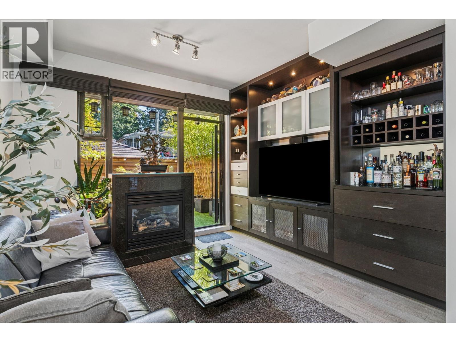 3792 COMMERCIAL STREET, Vancouver, British Columbia