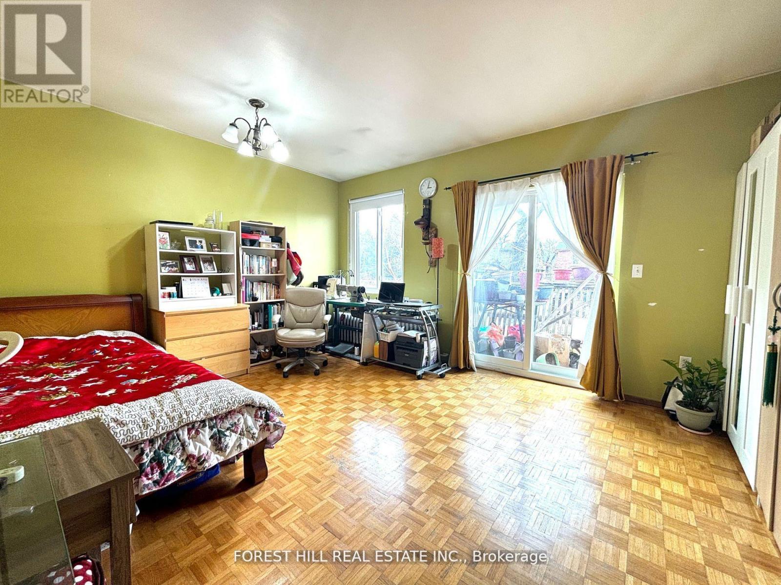 1046 Dovercourt Road, Toronto, Ontario  M6H 2X8 - Photo 17 - W12419378