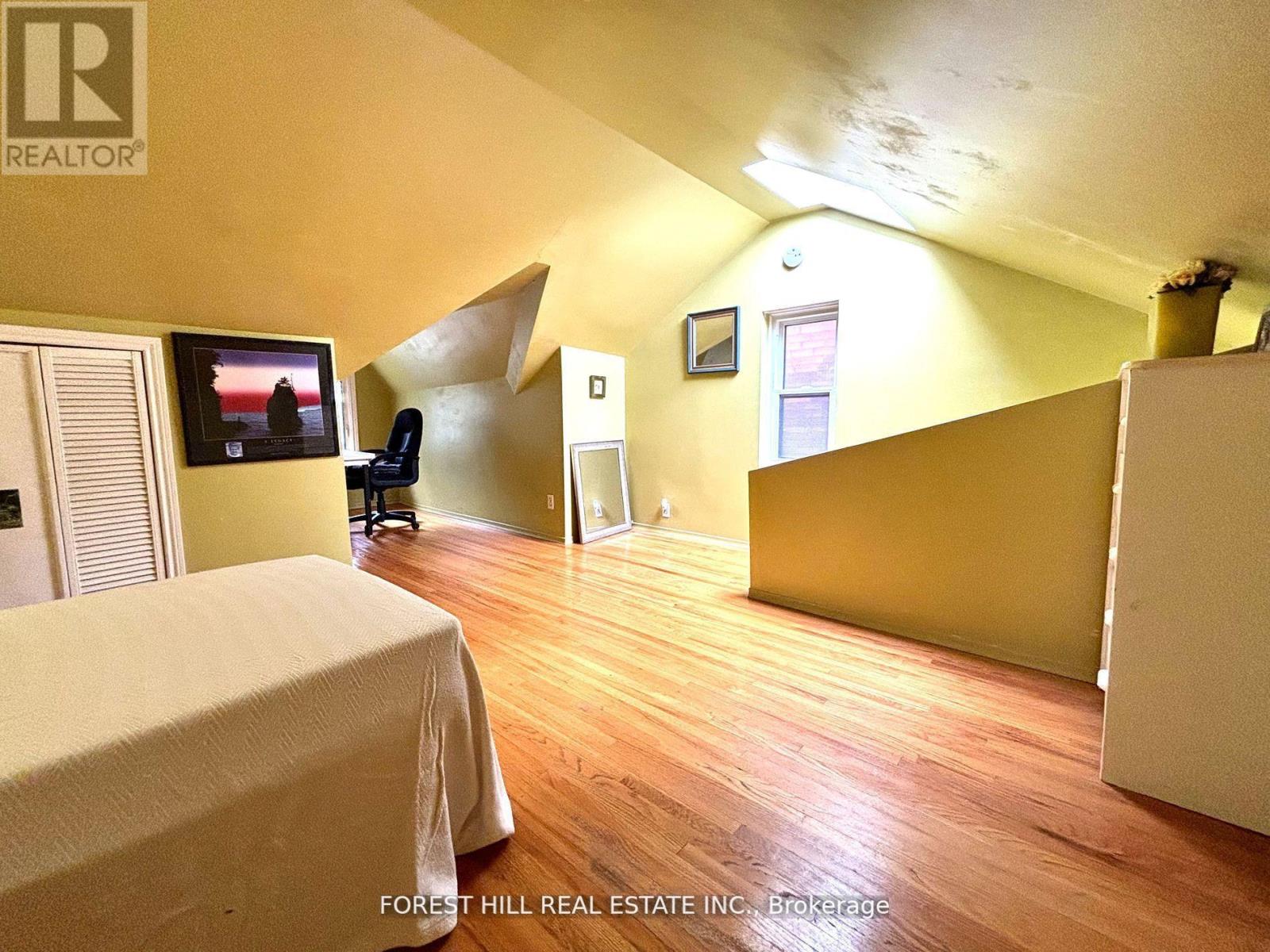 1046 Dovercourt Road, Toronto, Ontario  M6H 2X8 - Photo 20 - W12419378