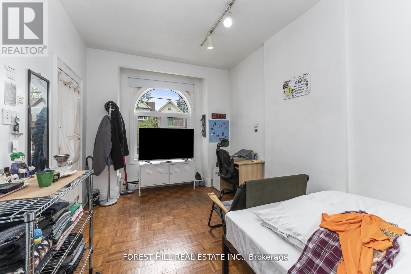 1046 Dovercourt Road, Toronto, Ontario  M6H 2X8 - Photo 23 - W12419378