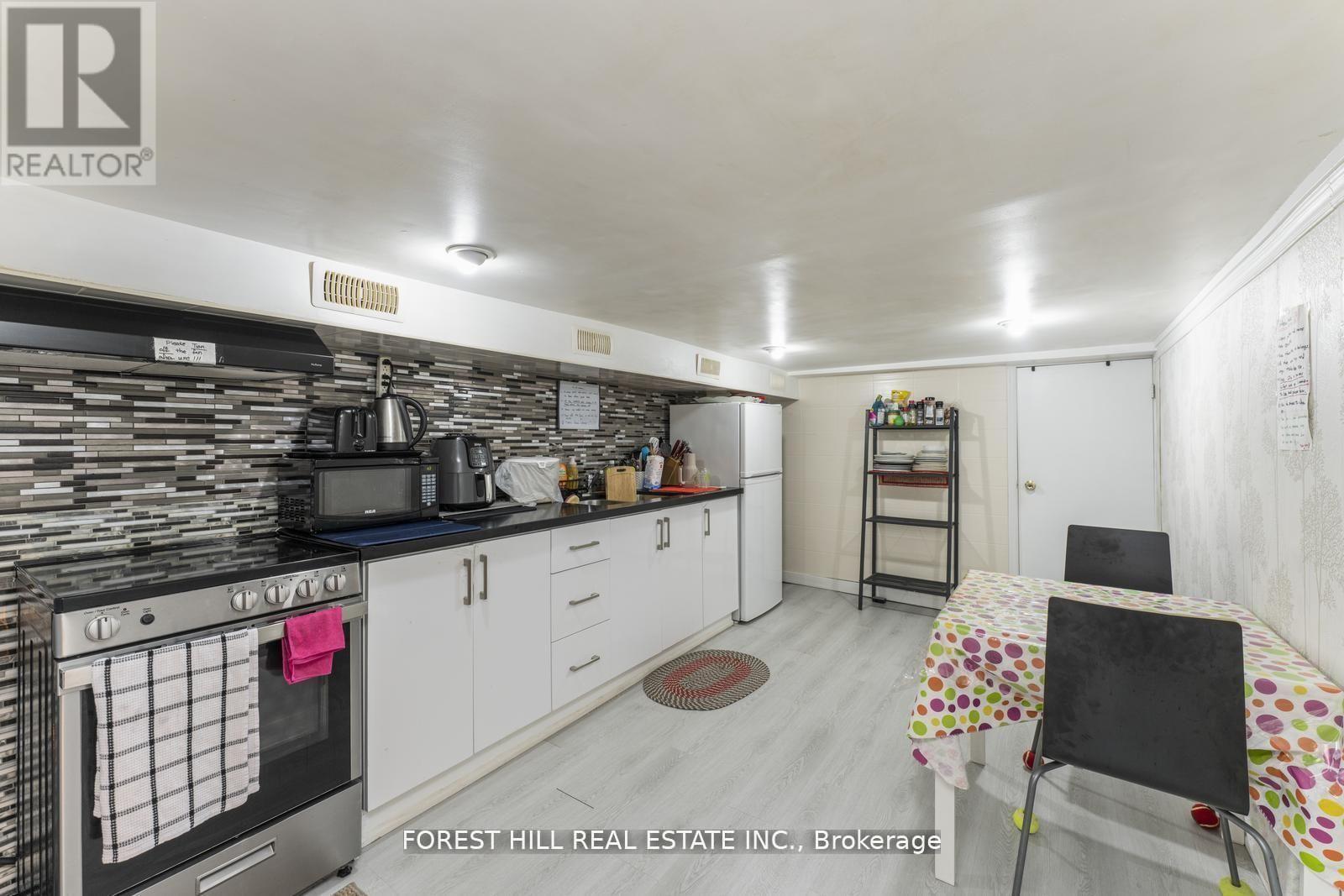 1046 Dovercourt Road, Toronto, Ontario  M6H 2X8 - Photo 28 - W12419378