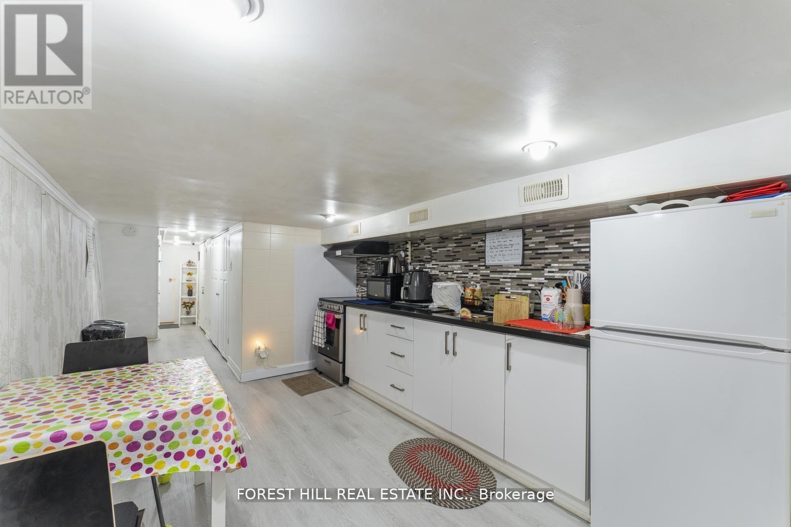 1046 Dovercourt Road, Toronto, Ontario  M6H 2X8 - Photo 29 - W12419378