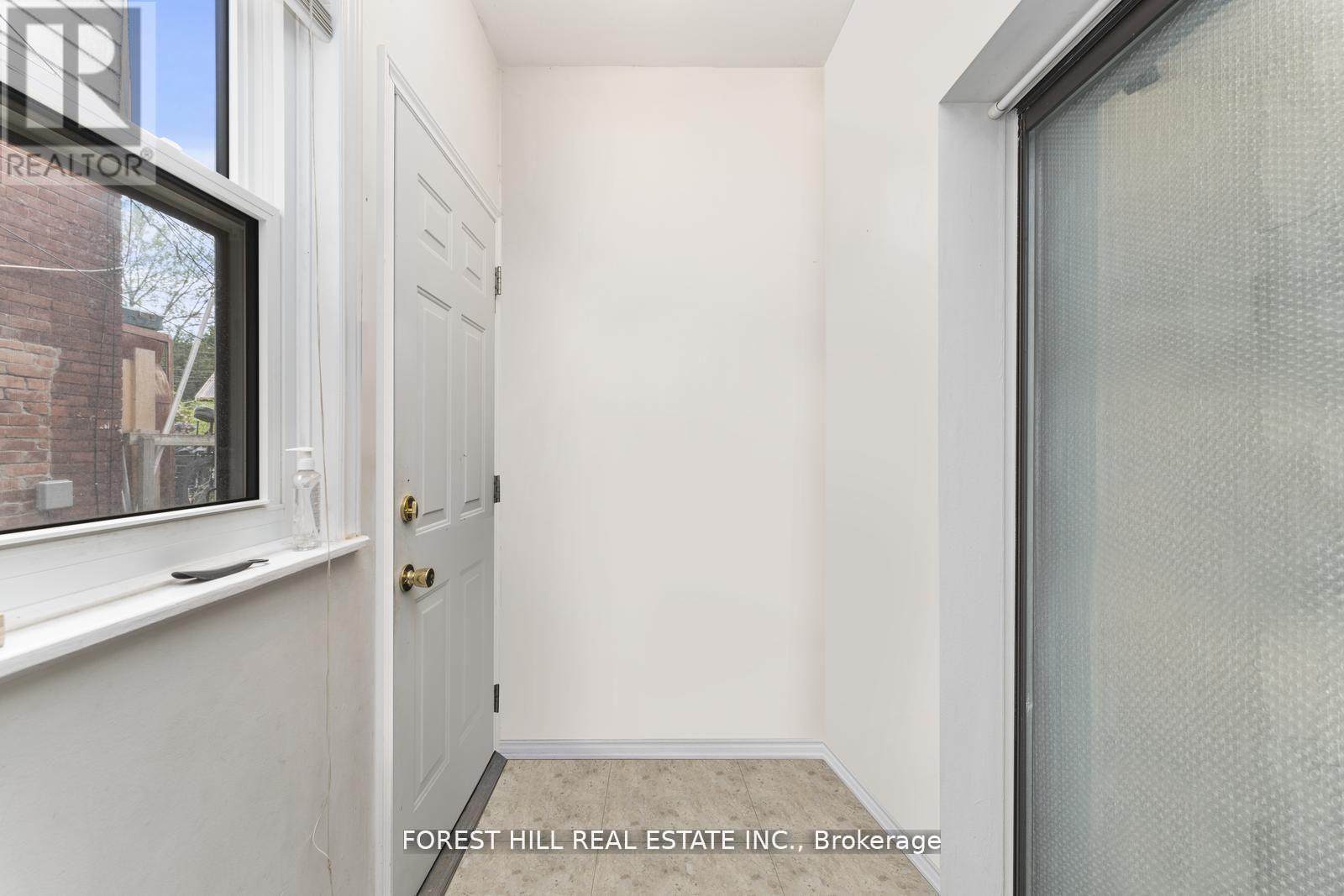 1046 Dovercourt Road, Toronto, Ontario  M6H 2X8 - Photo 33 - W12419378