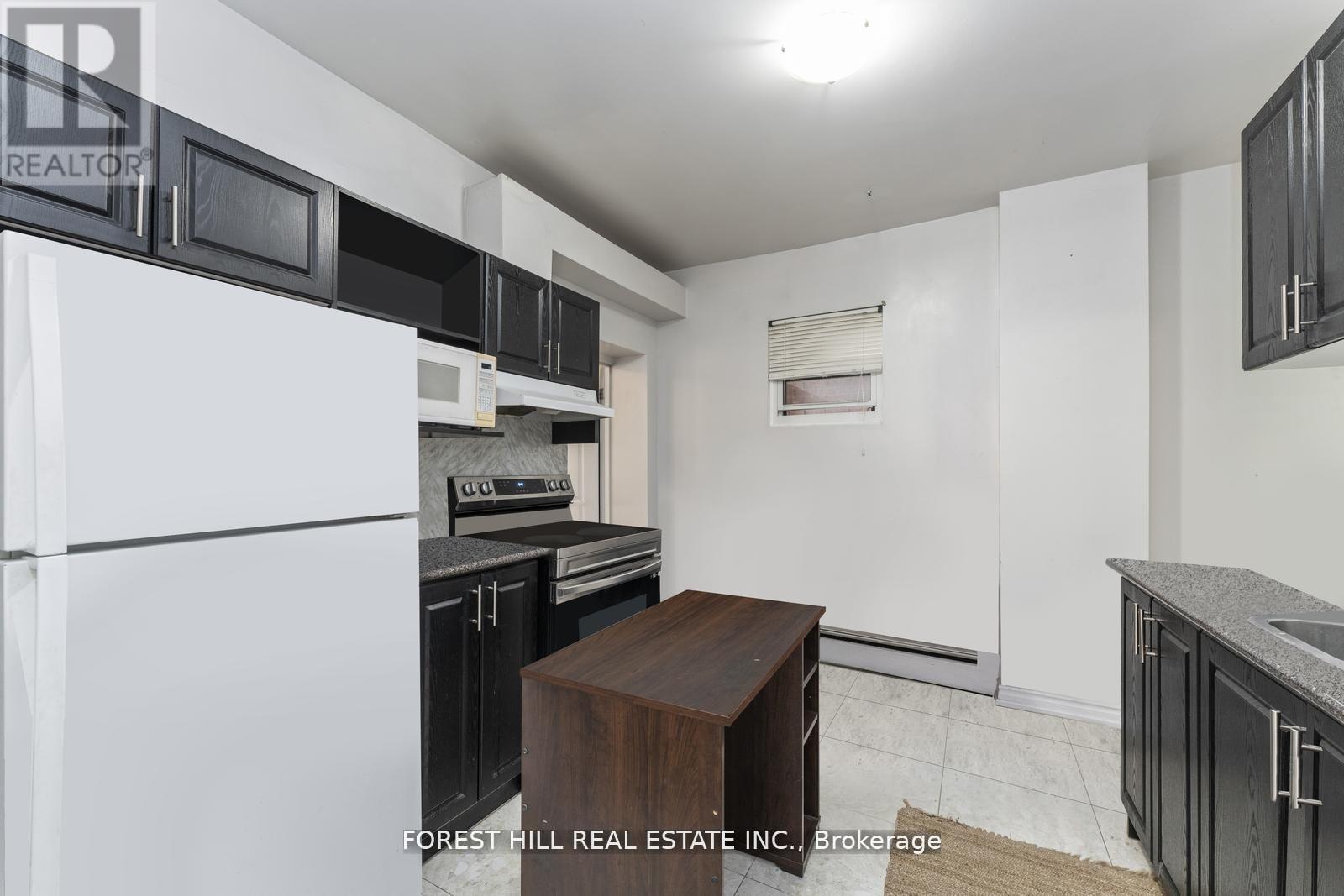1046 Dovercourt Road, Toronto, Ontario  M6H 2X8 - Photo 35 - W12419378