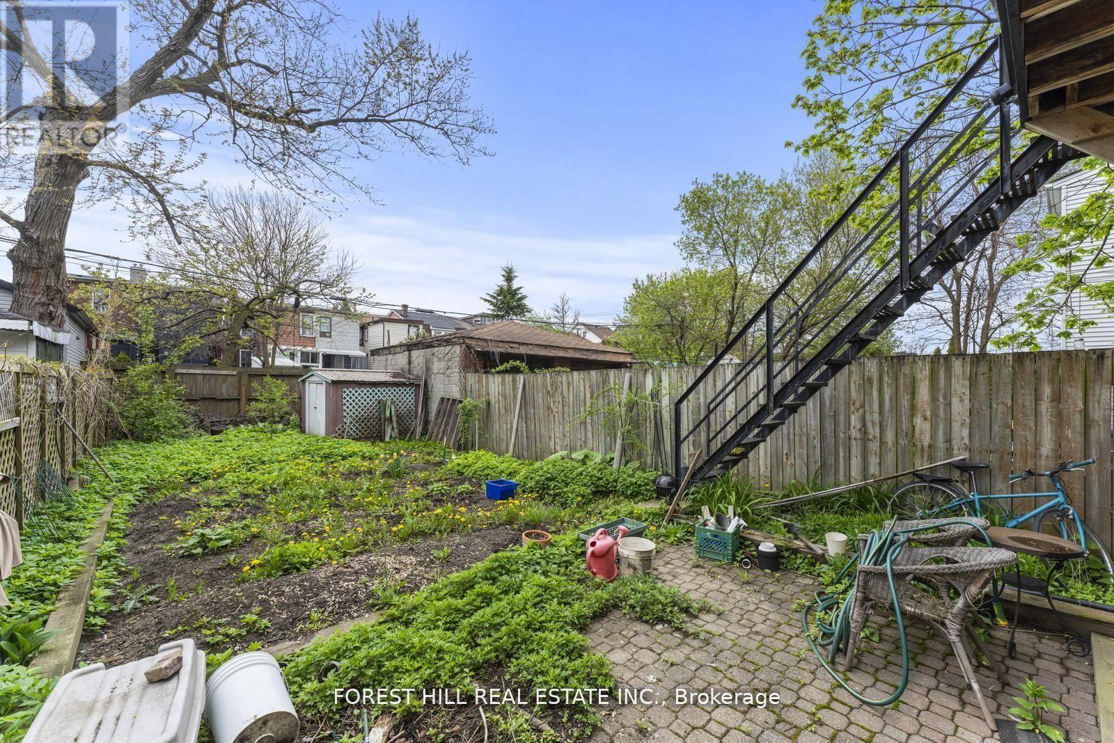 1046 Dovercourt Road, Toronto, Ontario  M6H 2X8 - Photo 43 - W12419378