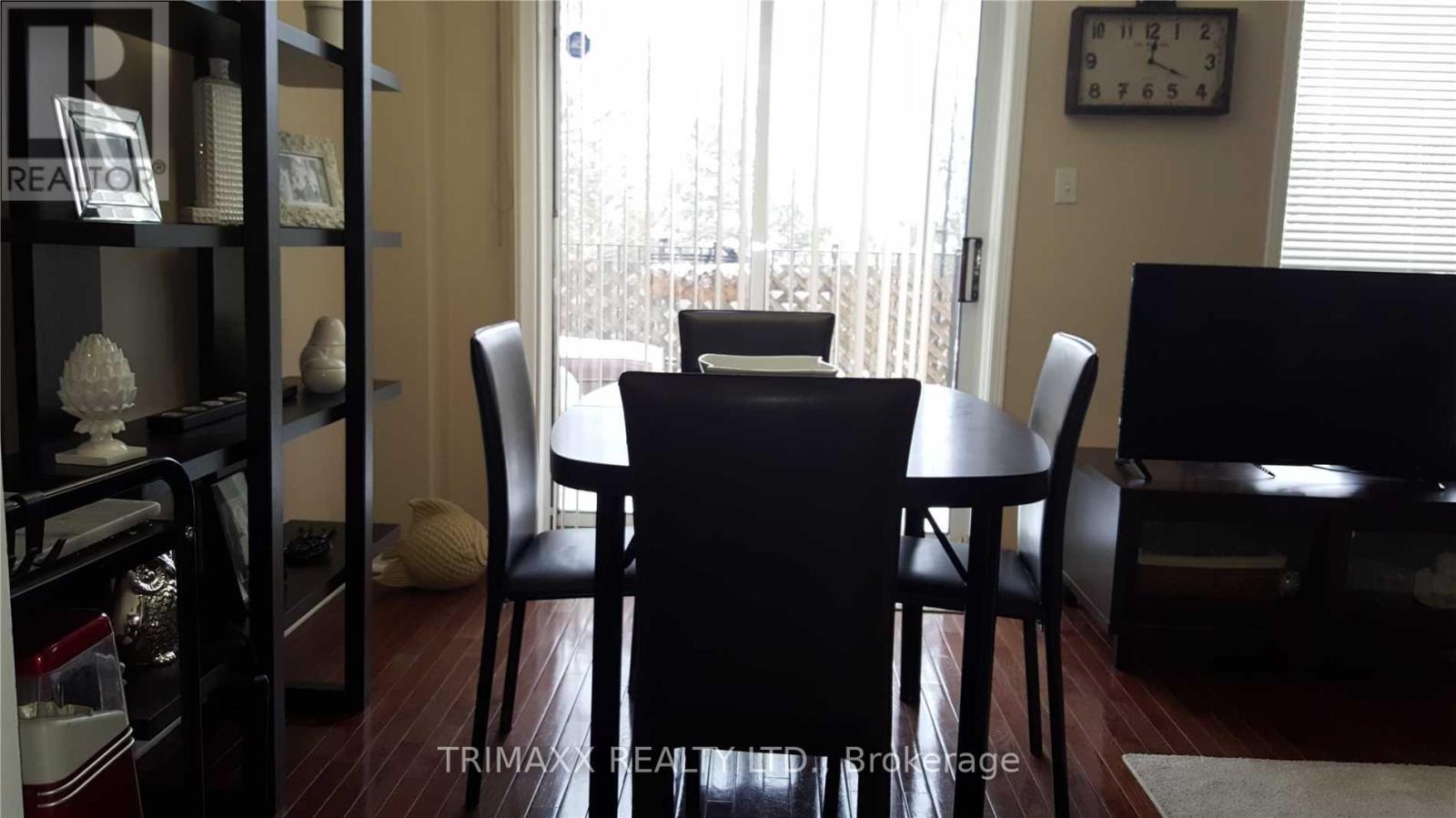 70 - 100 Brickyard Way, Brampton, Ontario  L6V 4L9 - Photo 4 - W12419379
