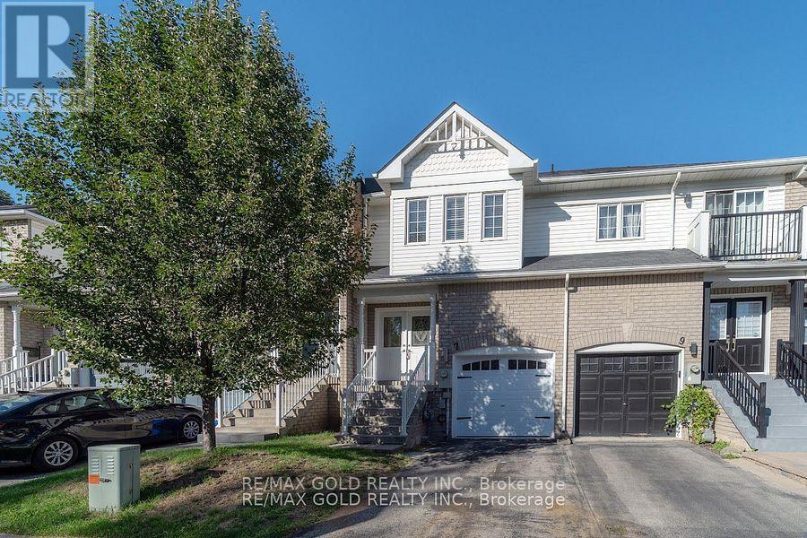 7 Harding Street, Halton Hills (Georgetown), Ontario  L7G 6B1 - Photo 1 - W12419401