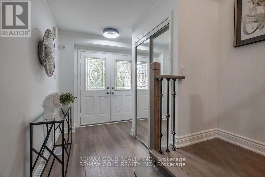 7 Harding Street, Halton Hills (Georgetown), Ontario  L7G 6B1 - Photo 2 - W12419401