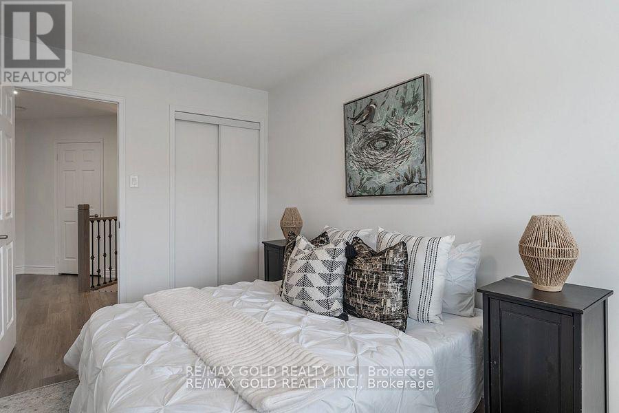 7 Harding Street, Halton Hills (Georgetown), Ontario  L7G 6B1 - Photo 24 - W12419401