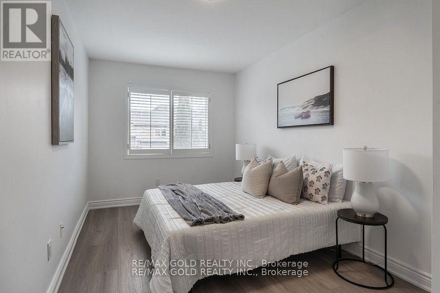 7 Harding Street, Halton Hills (Georgetown), Ontario  L7G 6B1 - Photo 25 - W12419401