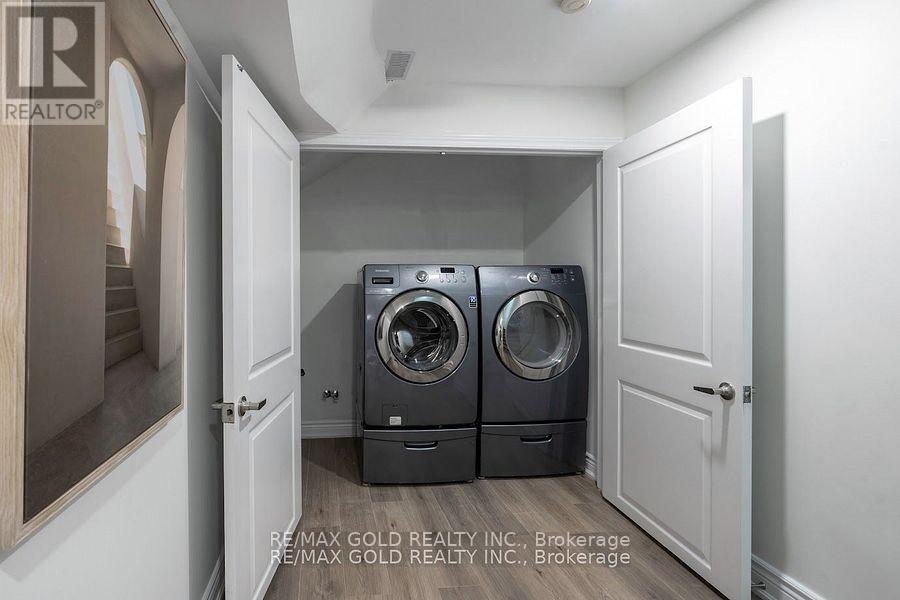 7 Harding Street, Halton Hills (Georgetown), Ontario  L7G 6B1 - Photo 38 - W12419401