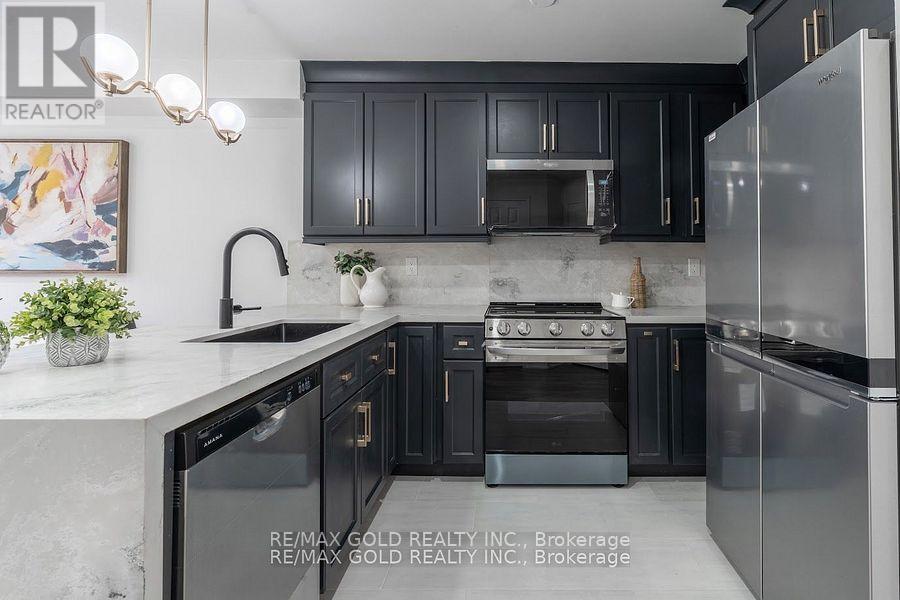 7 Harding Street, Halton Hills (Georgetown), Ontario  L7G 6B1 - Photo 5 - W12419401