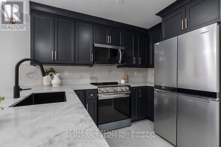 7 Harding Street, Halton Hills (Georgetown), Ontario  L7G 6B1 - Photo 6 - W12419401