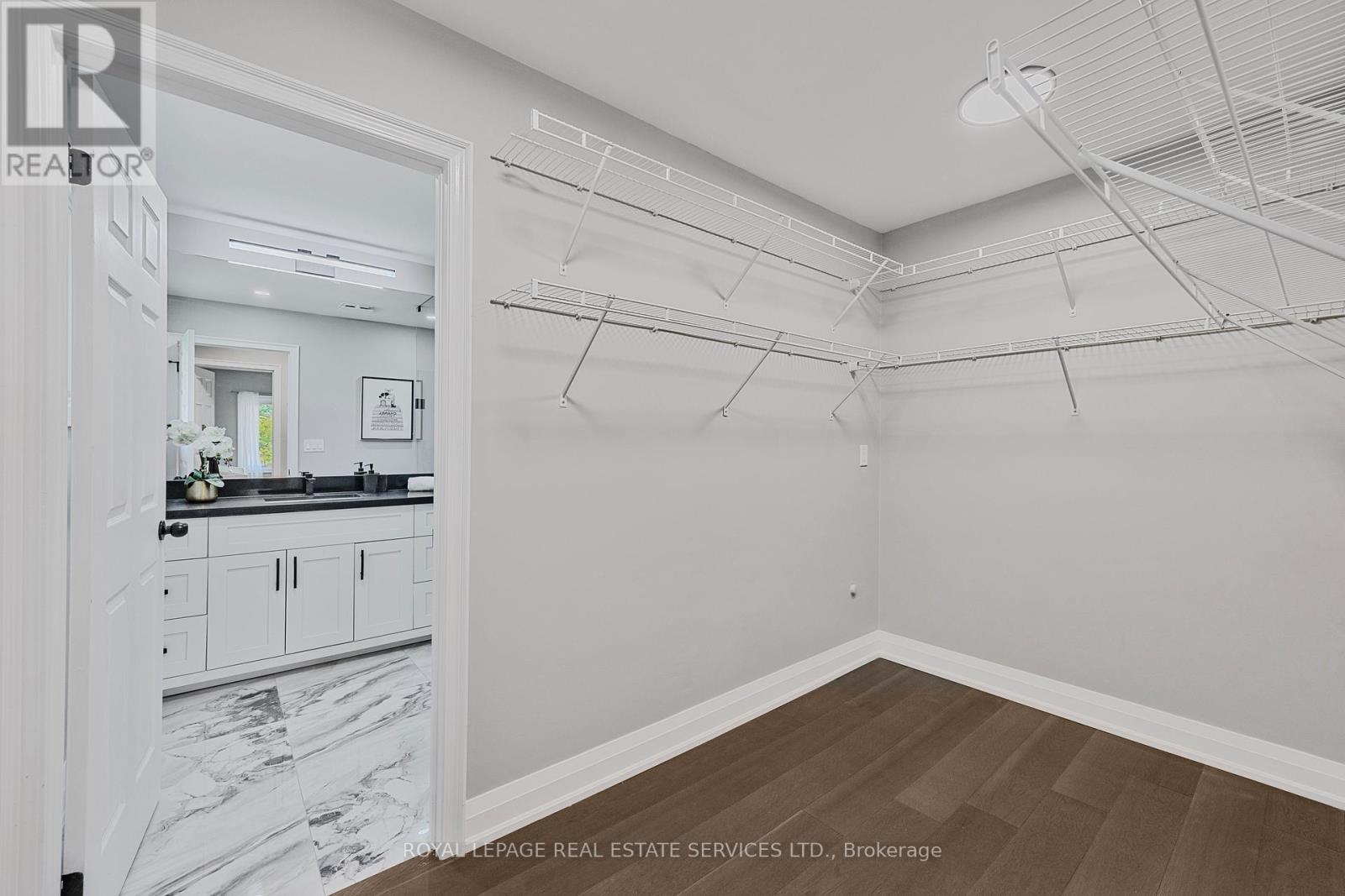 3551 Wass Crescent, Oakville, Ontario  L6L 6G2 - Photo 21 - W12419421