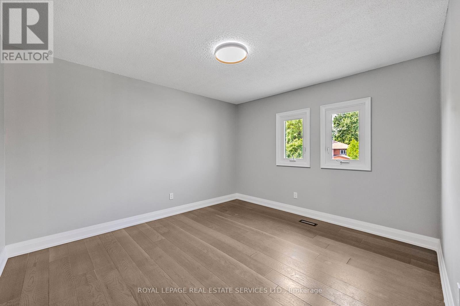 3551 Wass Crescent, Oakville, Ontario  L6L 6G2 - Photo 23 - W12419421