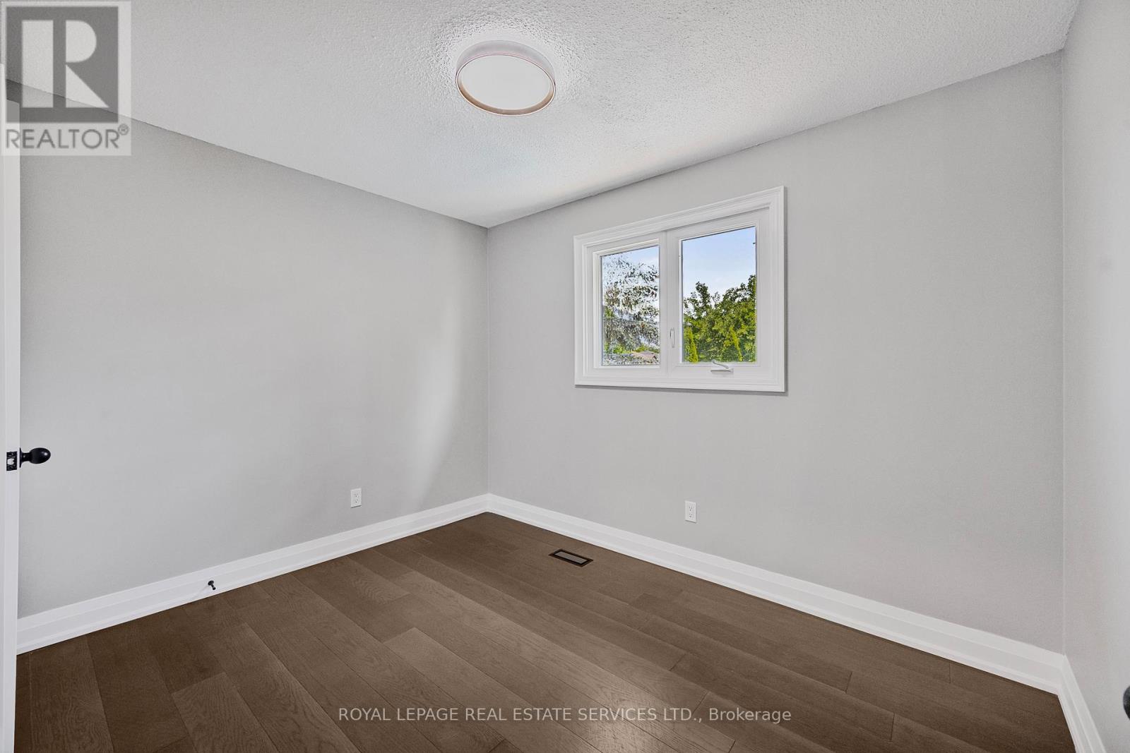 3551 Wass Crescent, Oakville, Ontario  L6L 6G2 - Photo 25 - W12419421