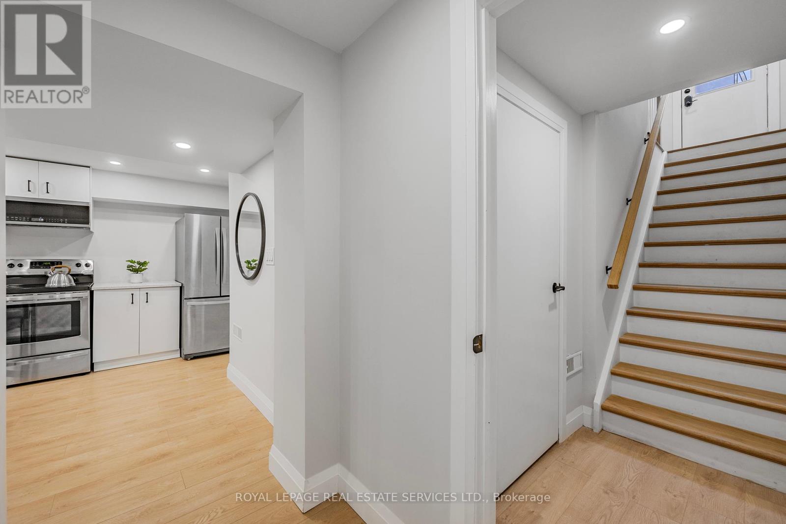 3551 Wass Crescent, Oakville, Ontario  L6L 6G2 - Photo 29 - W12419421