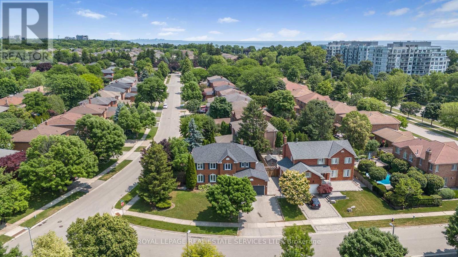 3551 Wass Crescent, Oakville, Ontario  L6L 6G2 - Photo 45 - W12419421